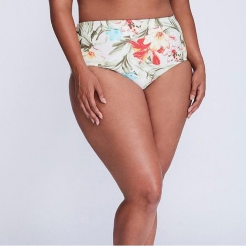 Tropical floral swim bottom